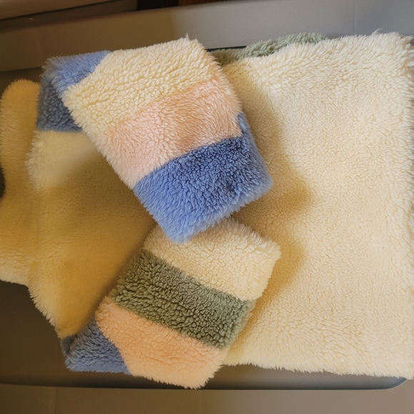 Color Block Sherpa Jacket - Picture 5 of 5